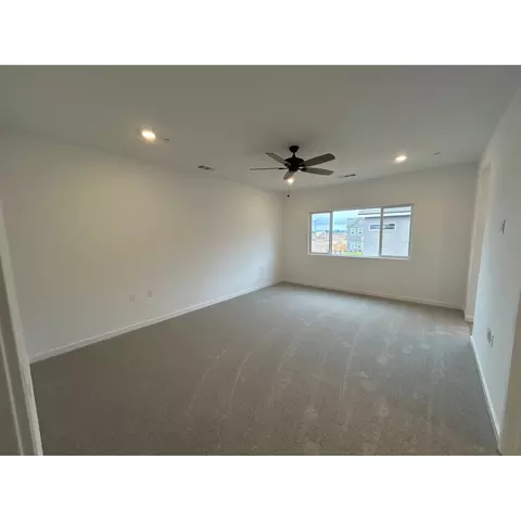1009 Plum Tree Ave, Clovis, CA 93619 photo 6