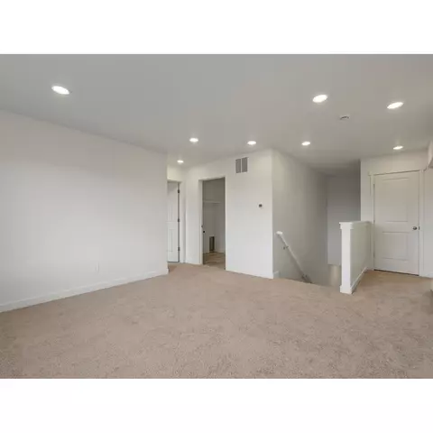 547 E Hearth Ln, Eagle Mountain, UT 84005 photo 6