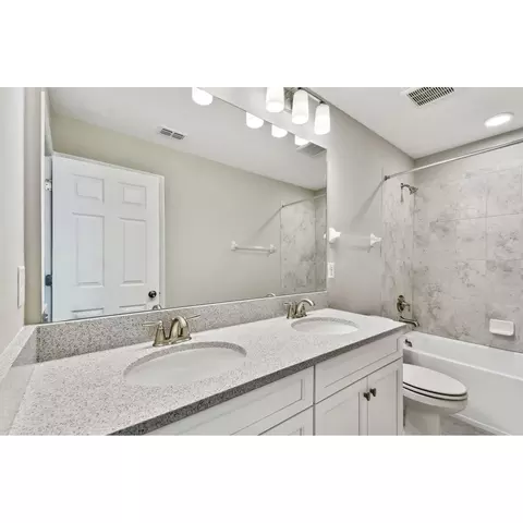 Bath - 5046 Bromeliad Ave, Wimauma, FL 33598 photo 13 of 13