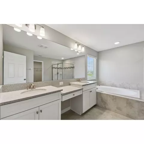 Bath - 5046 Bromeliad Ave, Wimauma, FL 33598 photo 1 of 13