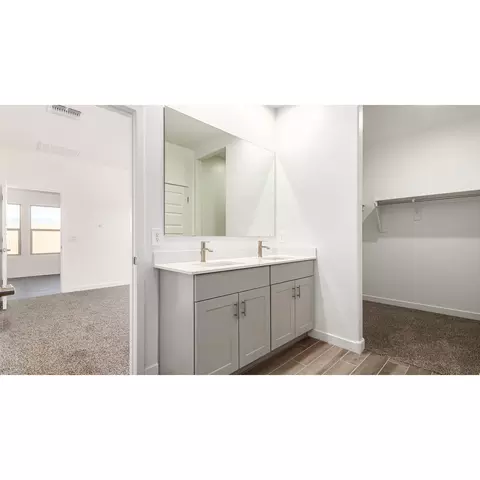 Bath - 13955 E Crotalus Way, Vail, AZ 85641 photo 1 of 2