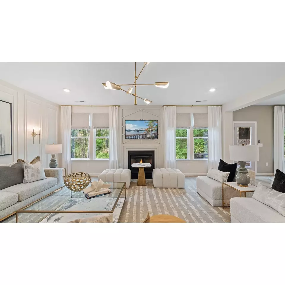 Living - 81 Homesite Hartsfield Rd, Mcdonough, GA 30253 photo 2 of 6