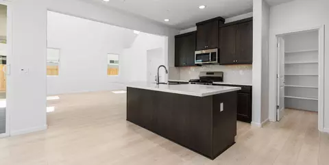 852 E Heidi Ave, Fowler, CA 93625 photo 8