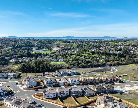 View/Area - 8114 Waterfall Ln, Vallejo, CA 94591 photo 8 of 9