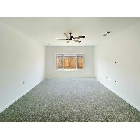 1010 Springtime Ave, Clovis, CA 93619 photo 5