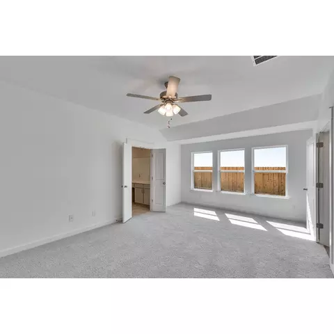 409 Red Wolf Dr, Jarrell, TX 76537 photo 10