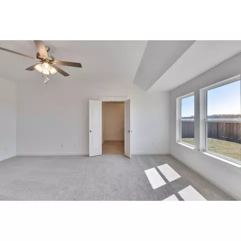 409 Red Wolf Dr, Jarrell, TX 76537 photo 9