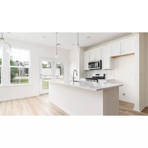 549 Trotters Ln, Moncks Corner, SC 29461 photo 5