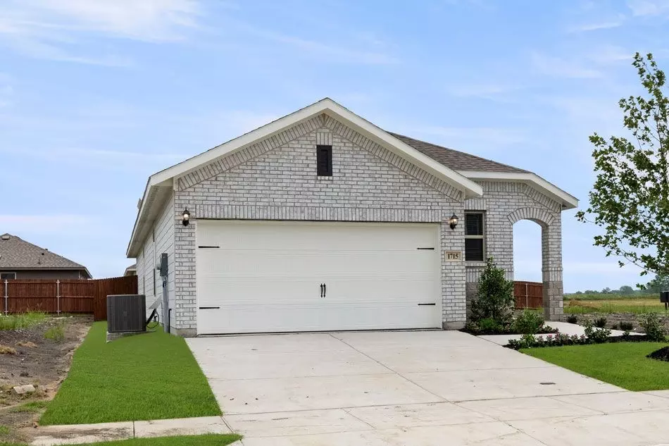  1715 Teton River Dr, Blue Ridge, TX 75424 photo 3