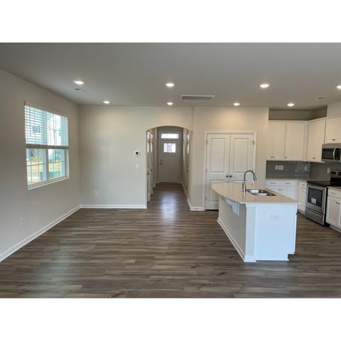 233 E Compass Way, Easley, SC 29640 photo 5