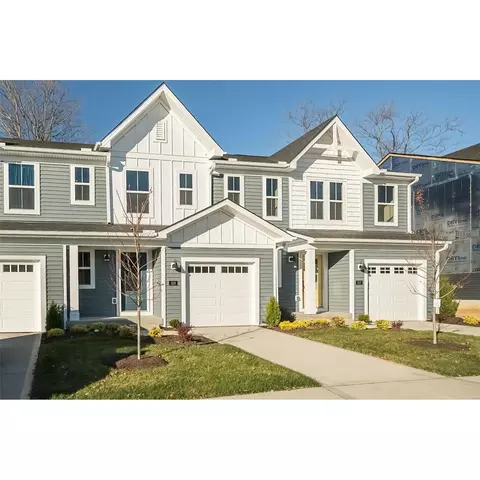 Exterior - 319 Newbridge Way, Wentzville, MO 63385 photo 2 of 9