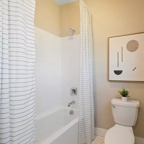 Bath - 27355 Eagle Point Ct, Valencia, CA 91381 photo 3 of 4