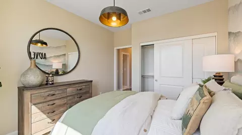 Bedroom - 27355 Eagle Point Ct, Valencia, CA 91381 photo 5 of 7