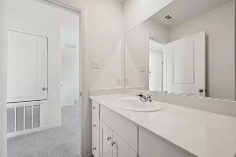 Bath - 389 Enforcer Loop, Jarrell, TX 76537 photo 1 of 2