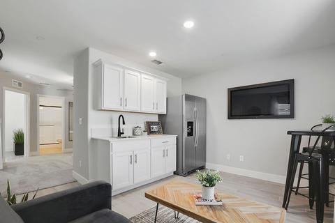 1619 E Copper Ct, Visalia, CA 93292 photo 10