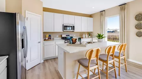 Kitchen - 383 Danforth Dr, Oswego, IL 60543 photo 2 of 3