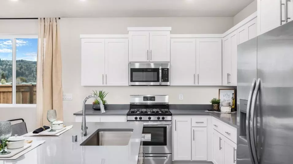 Kitchen - 842 Glade Ave, Forest Grove, OR 97116 photo 2 of 2