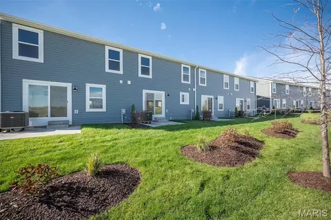Exterior - 82 Mora Blvd, O Fallon, MO 63368 photo 3 of 5