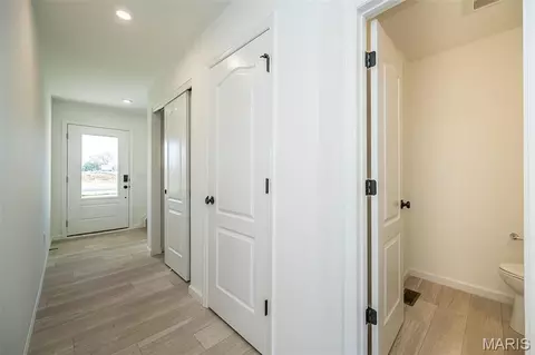 Entry Way - 82 Mora Blvd, O Fallon, MO 63368 photo 4 of 6