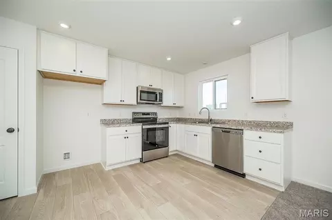 Kitchen - 82 Mora Blvd, O Fallon, MO 63368 photo 2 of 2