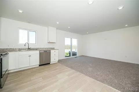 Living - 82 Mora Blvd, O Fallon, MO 63368 photo 3 of 6