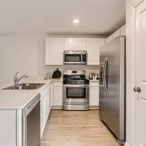 Kitchen - 13841 Grey Wolf Trl, Splendora, TX 77372 photo 2 of 3