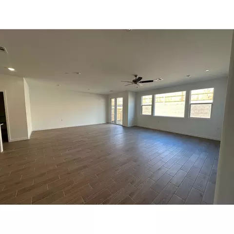 1067 Mill Rd W, Madera, CA 93636 photo 2