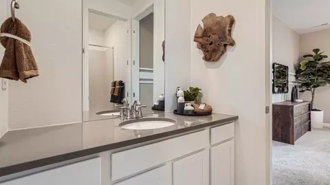 Bath - 4641 Windmill Dr, Brighton, CO 80601 photo 2 of 4