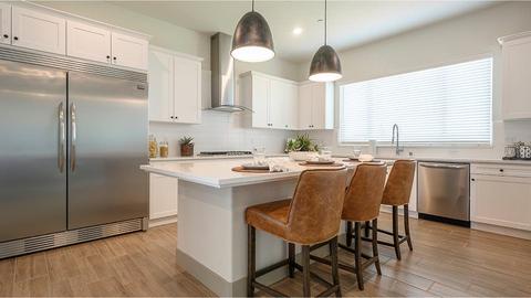 343 E Taylor Ave, Visalia, CA 93291 photo 3