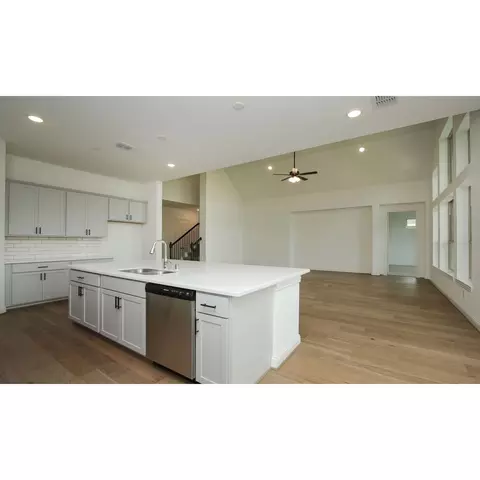 654 Rita Blanca Dr, Webster, TX 77598 photo 5