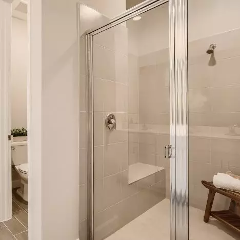 Bath - 5671 Divine Dr, Delray Beach, FL 33484 photo 1 of 3