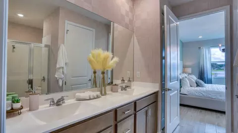 Bath - 5671 Divine Dr, Delray Beach, FL 33484 photo 2 of 3