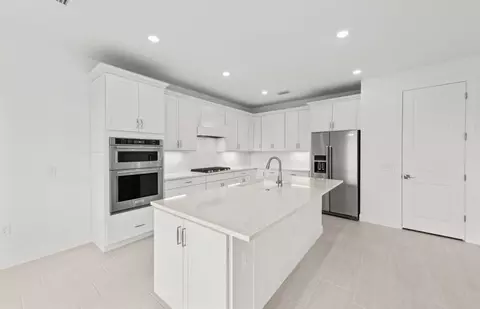 Kitchen - 20813 Napa Loop, Estero, FL 33928 photo 1 of 2