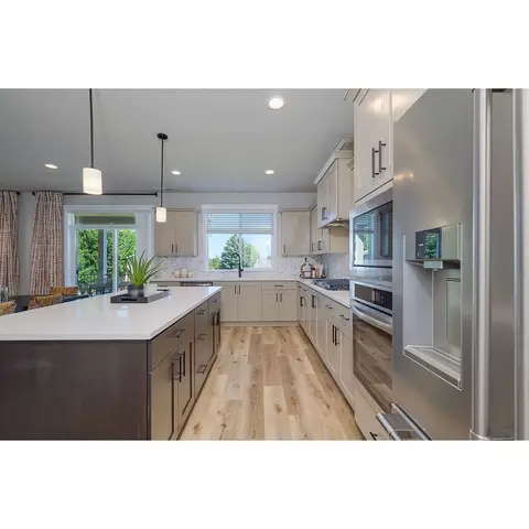 Kitchen - 41510 Metolius Ave, Sandy, OR 97055 photo 1 of 3
