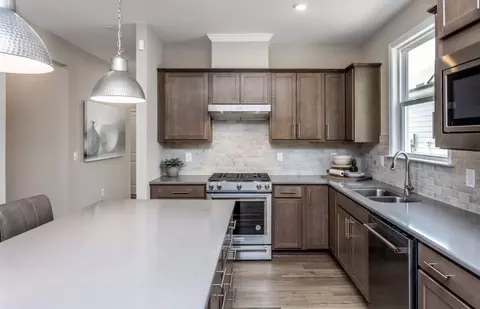 Kitchen - 6004 Moonshell Loop, Wilmington, NC 28412 photo 2 of 5