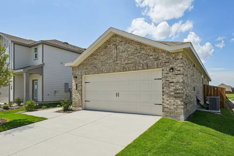 Exterior - 5952 Sahara Dr, Forney, TX 75126 photo 5 of 7