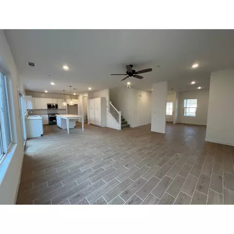 1024 Fruitwood Ave, Clovis, CA 93619 photo 3