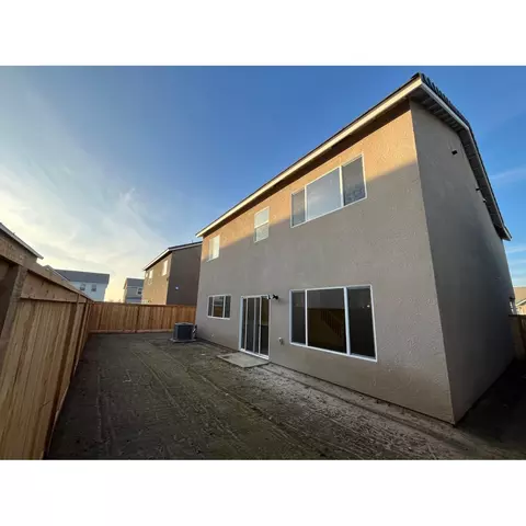 1024 Fruitwood Ave, Clovis, CA 93619 photo 5