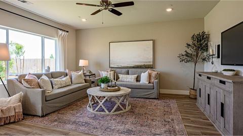 2067 Amanecer Ave, Clovis, CA 93619 photo 4