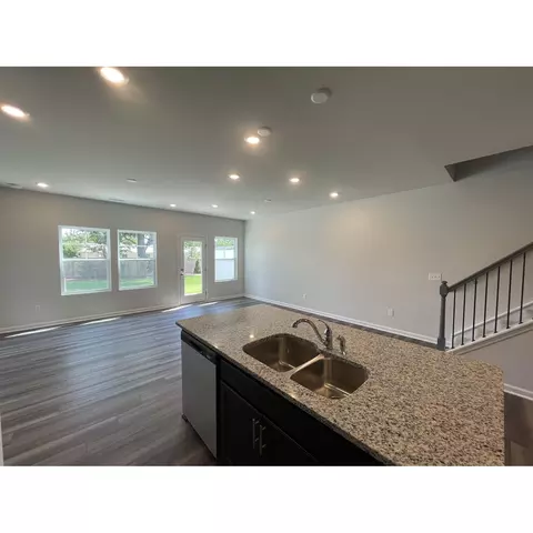 204 Paramount Dr, Smithfield, NC 27577 photo 7