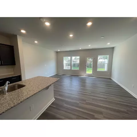 204 Paramount Dr, Smithfield, NC 27577 photo 6