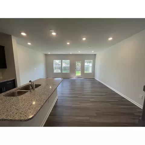 204 Paramount Dr, Smithfield, NC 27577 photo 5