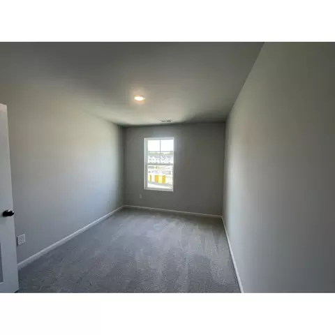 204 Paramount Dr, Smithfield, NC 27577 photo 9