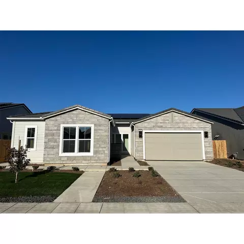 1061 Ariana St W, Madera, CA 93636 photo 1