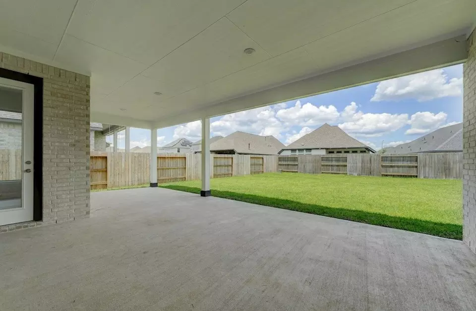 Exterior - Plan Northcliffe - 6415 Sparkling Citrus St, Manvel, TX 77578 photo 3 of 3