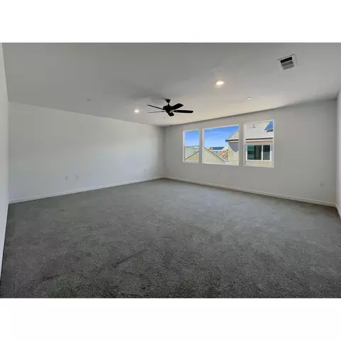 1105 Wildflower Dr, Madera, CA 93636 photo 5