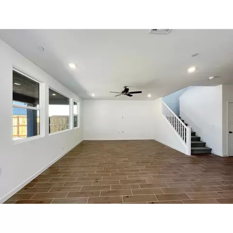 1105 Wildflower Dr, Madera, CA 93636 photo 3