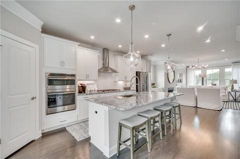 2530 Clairebrooke Bnd, Chamblee, GA 30341 photo 3