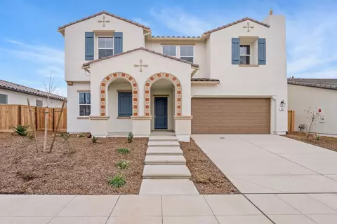 552 Laurel Crest Ave, Madera, CA 93636 photo 1