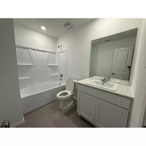 324 Bertram Oaks Dr, Bertram, TX 78605 photo 6